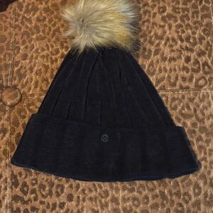 Lululemon Athletica Black Knit Beanie